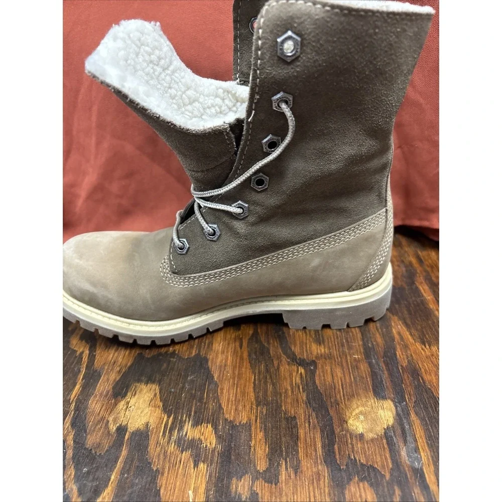 EUC Timberland Women's 6.5 M Waterproof Roll Fold-Down Teddy Fleece Brown 8330R